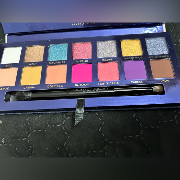 ABH Riveria Palette like new - Picture 2 of 4